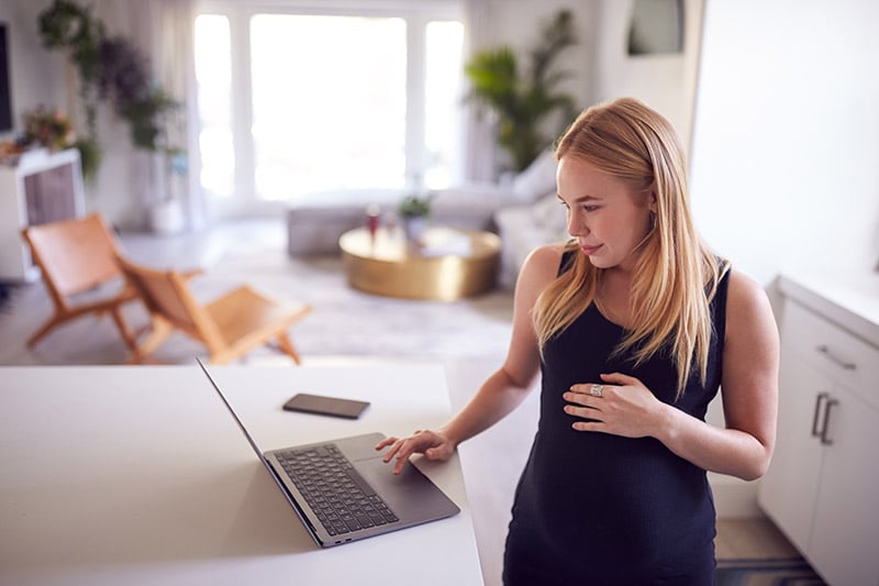 17-good-jobs-for-pregnant-women-to-work-from-home